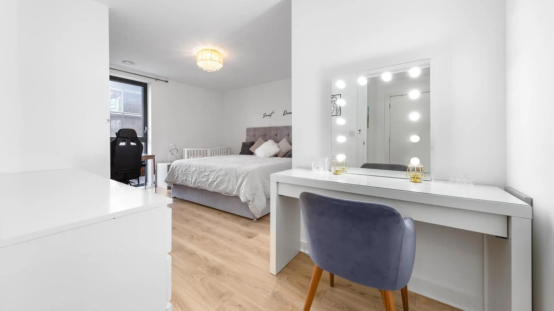 Spacious Modern 2Br Apartment In The Heart Of London