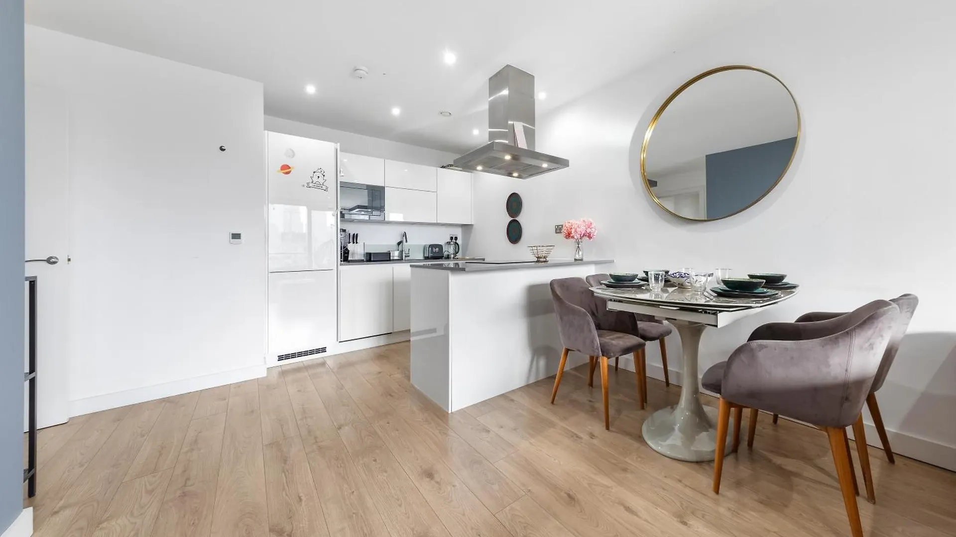 Spacious Modern 2Br Apartment In The Heart Of London