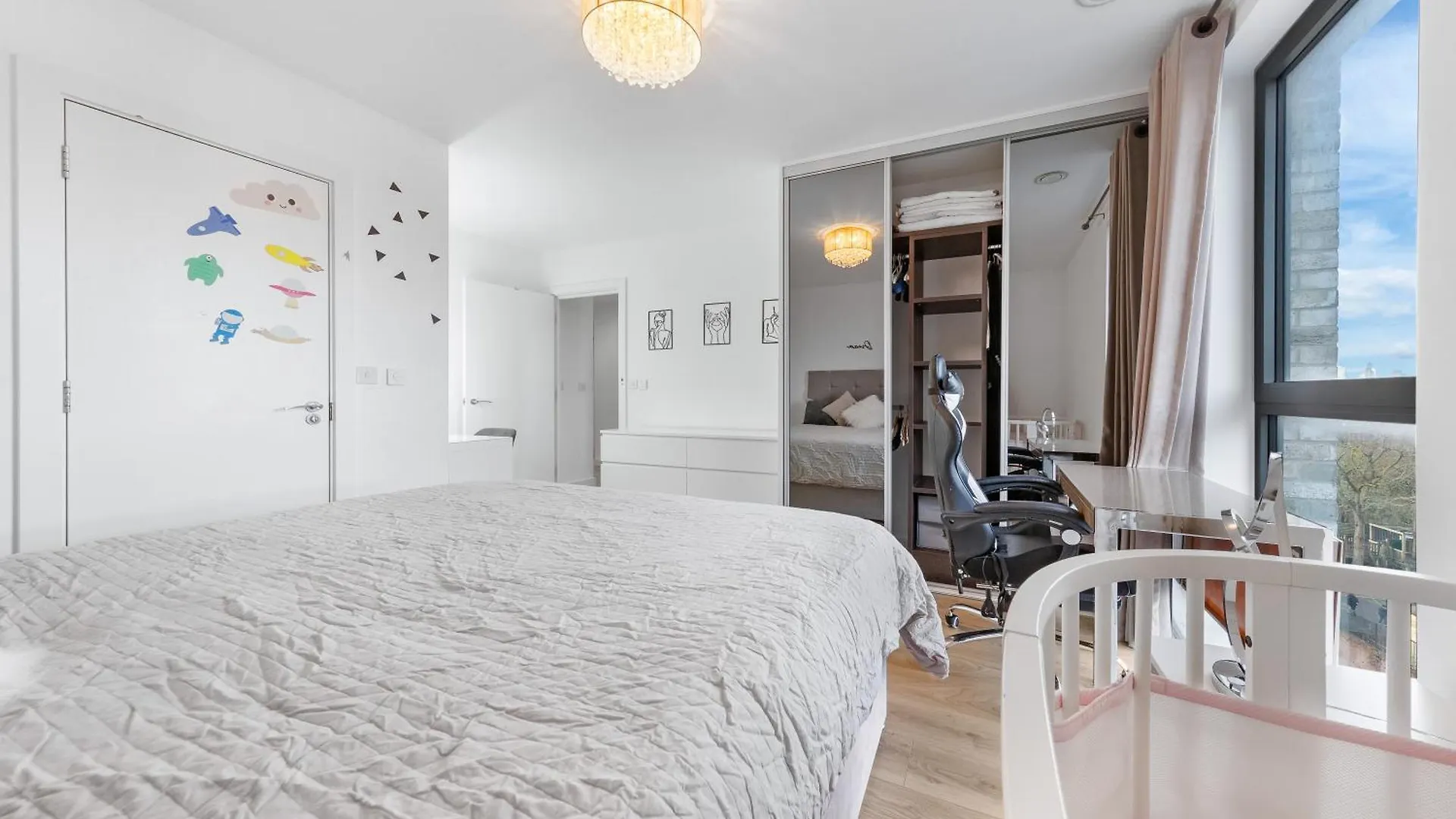 Spacious Modern 2Br Apartment In The Heart Of London United Kingdom
