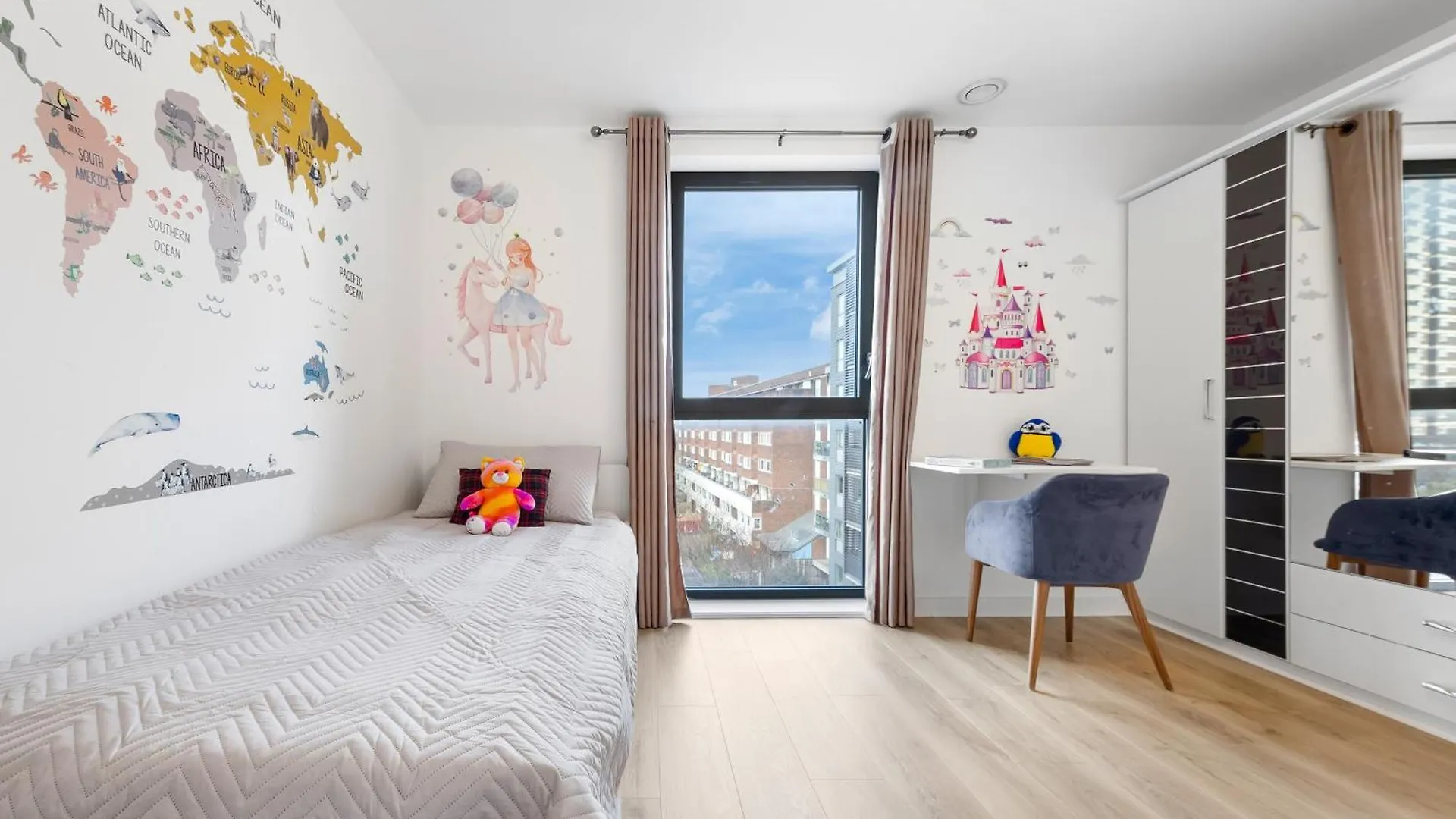 Spacious Modern 2Br Apartment In The Heart Of London