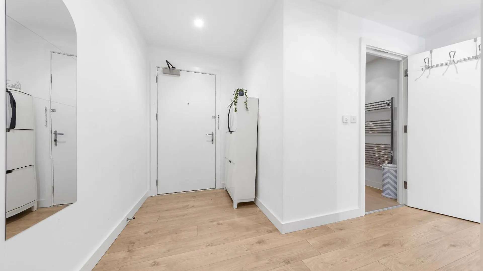 Spacious Modern 2Br Apartment In The Heart Of London 0*,  United Kingdom