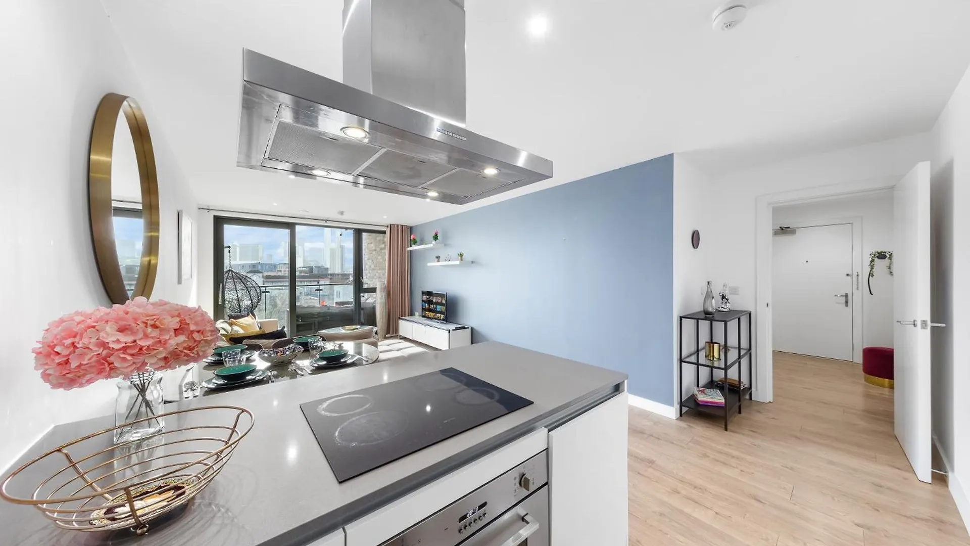 Spacious Modern 2Br Apartment In The Heart Of London United Kingdom