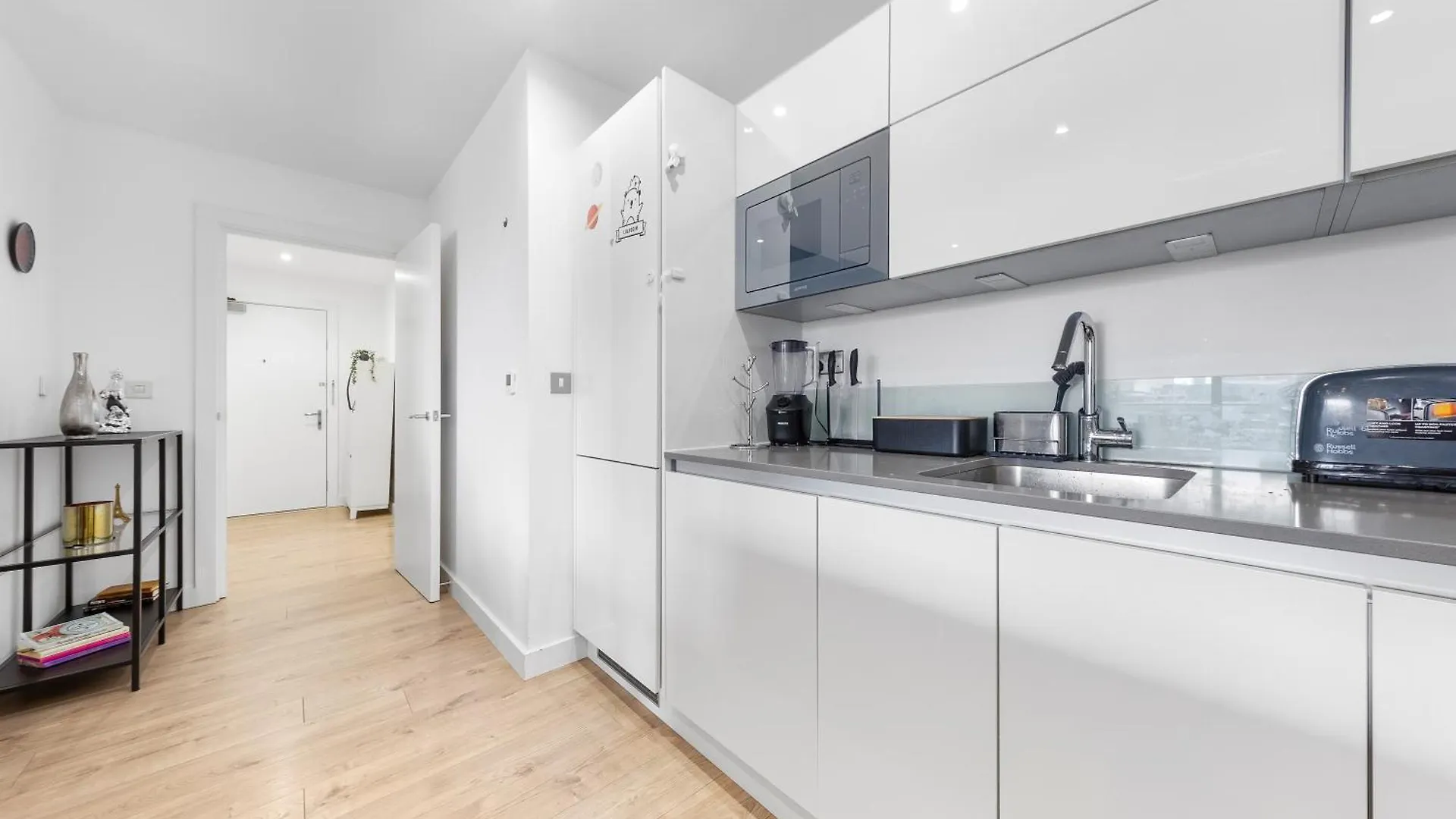 Spacious Modern 2Br Apartment In The Heart Of London