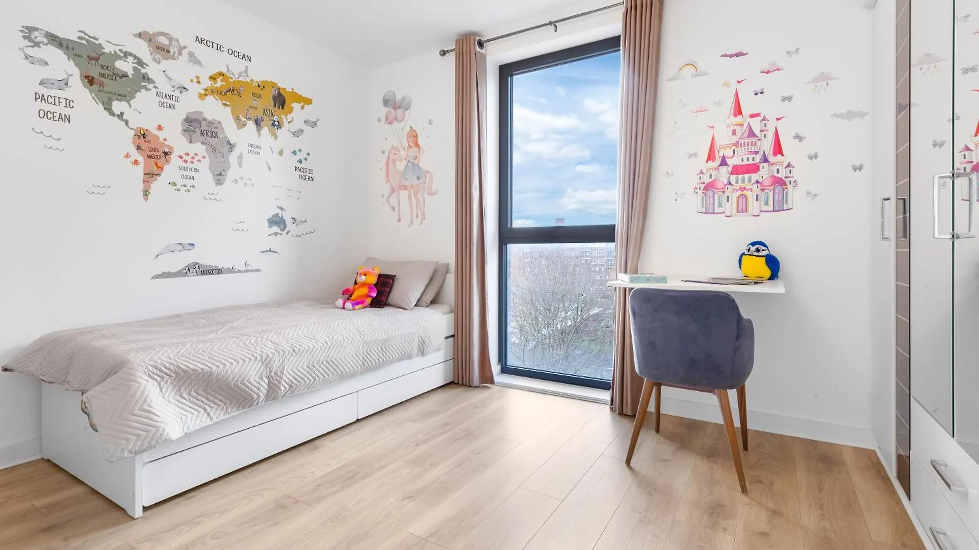 Spacious Modern 2Br Apartment In The Heart Of London
